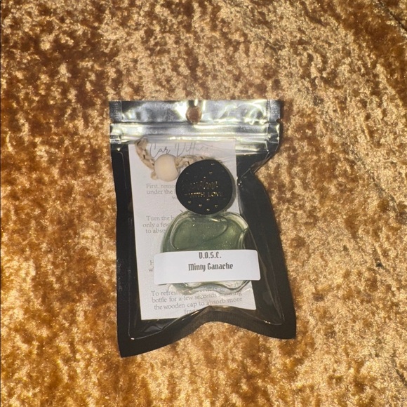 Department Of Scents Emporium Minty Ganache Car Diffuser - Picture 7 of 7